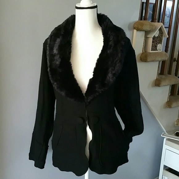 Roz & Ali Jackets & Blazers - NWT Roz & Ali wool blend faux fur collar 2X